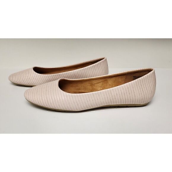 Wanted Margo Memory Foam Pink Ballet Flats
US 9 - Picture 3 of 7